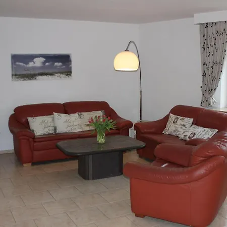 Grosszuegige-ferienwohnung-im-ot-bad-strandnaehe דירה *